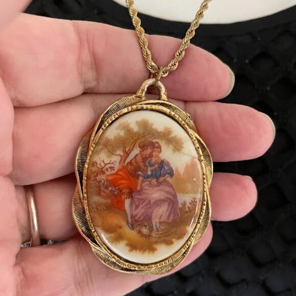 Vintage Gold Tone Renaissance Courting Couple Oval Frame with Mirror Porcelain - Picture 2 of 8